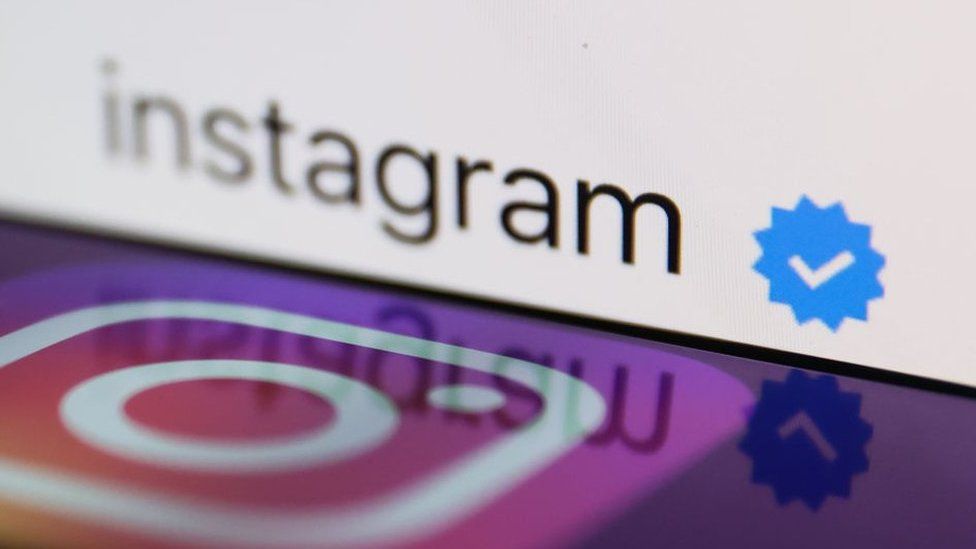 O Facebook e o Instagram paga a verificação começa no Reino Unido