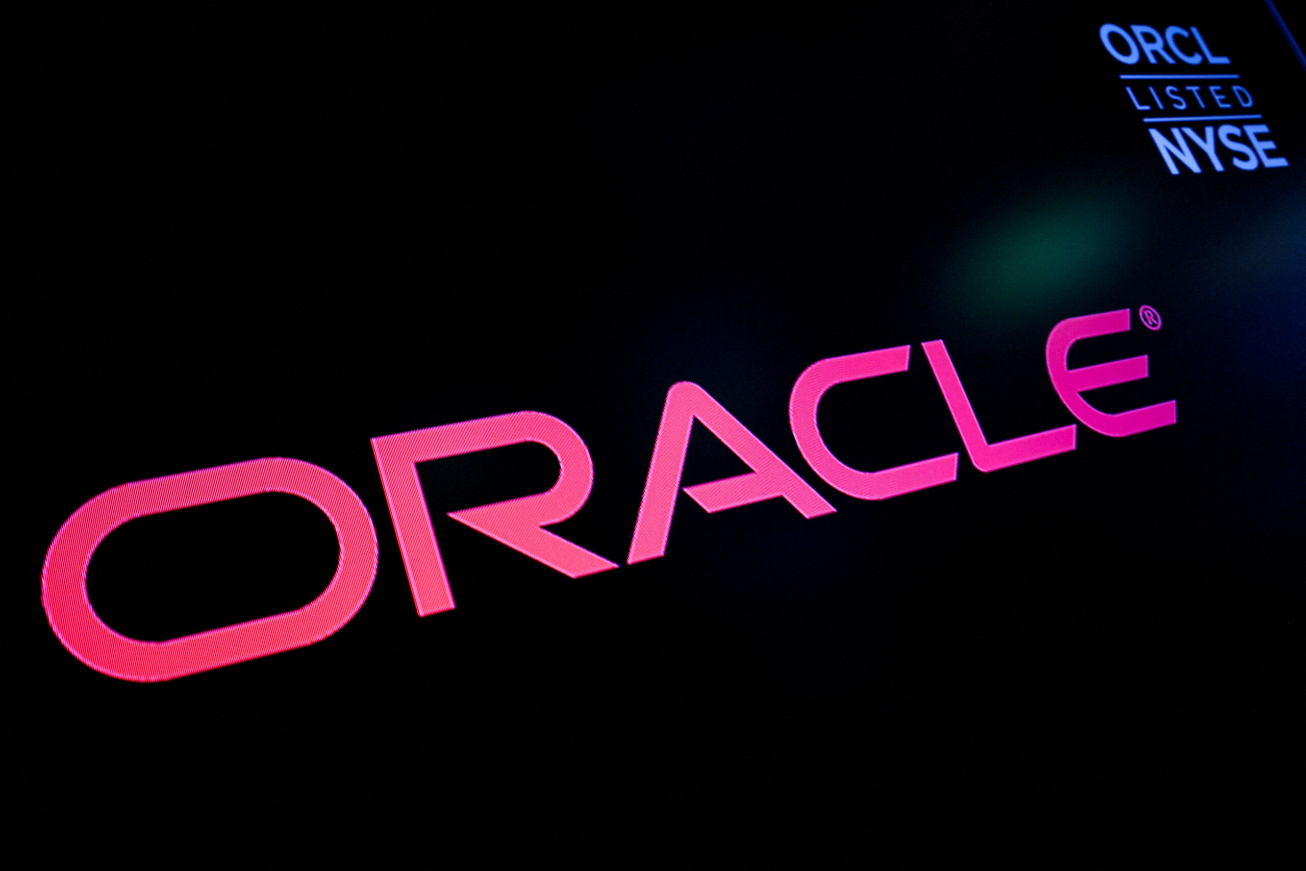 Oracle gasta mais de US $ 100 milhões em fichas de ampere