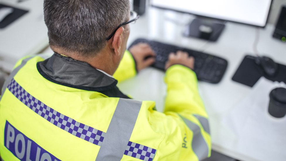 Acesso à polícia às fotos do passaporte ‘Risks Public Trust’