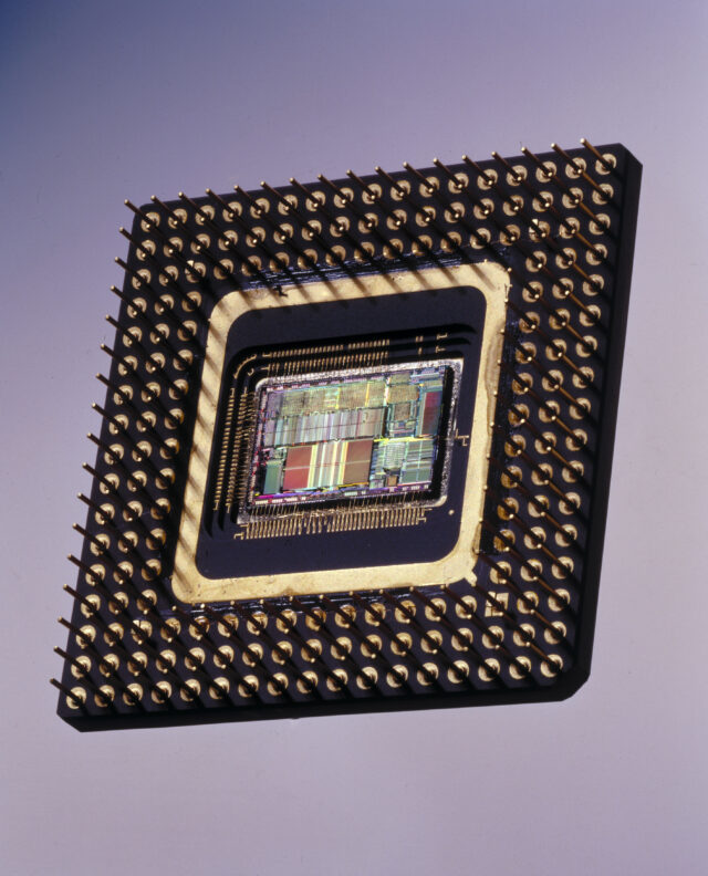 Linux Kernel está deixando 486 CPUs para trás, apenas 18 anos após o último feito