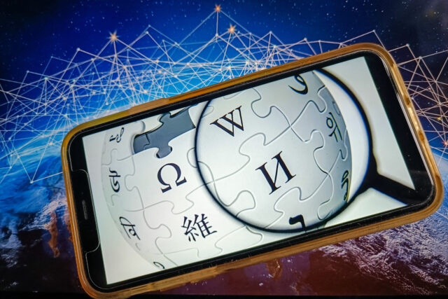 O artigo da Wikipedia mais translatado do mundo é sobre um amante da cultura ariana